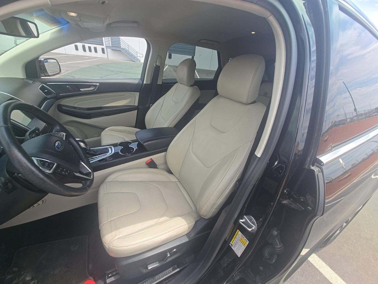 Ford Edge 4dr Titanium AWD 2016