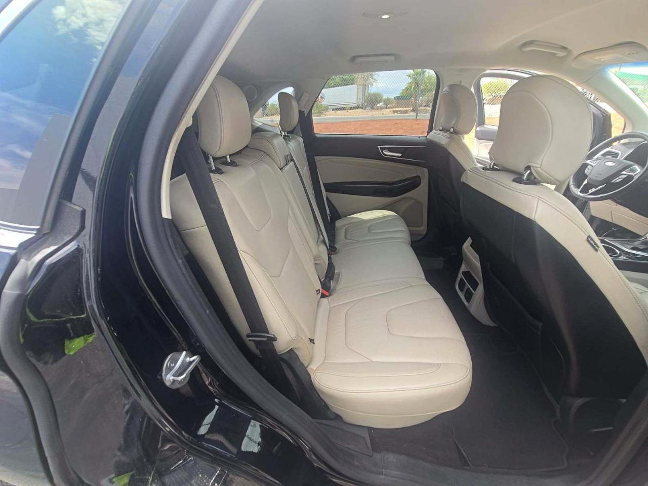 Ford Edge 4dr Titanium AWD 2016