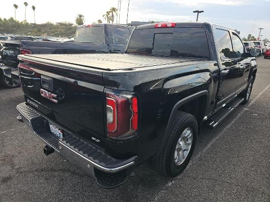 GMC Sierra 1500 4WD Crew Cab 143.5" SLT 2017