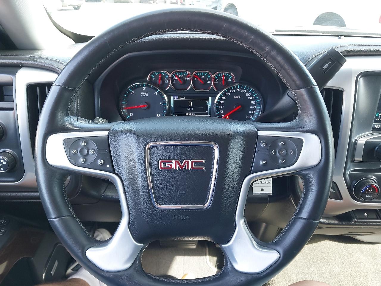 GMC Sierra 1500 4WD Crew Cab 143.5" SLT 2017