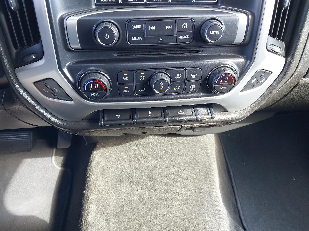GMC Sierra 1500 4WD Crew Cab 143.5" SLT 2017