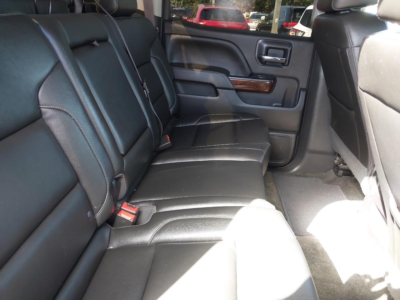 GMC Sierra 1500 4WD Crew Cab 143.5" SLT 2017