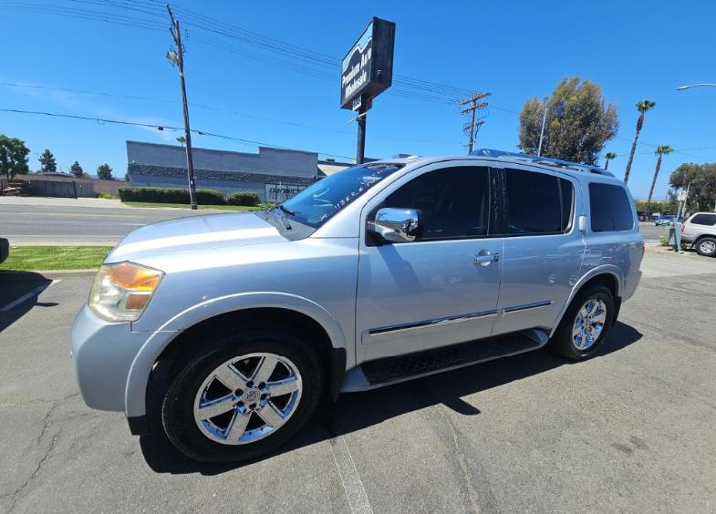 Nissan Armada 4WD 4dr Platinum 2013