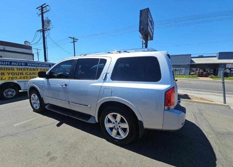 Nissan Armada 4WD 4dr Platinum 2013