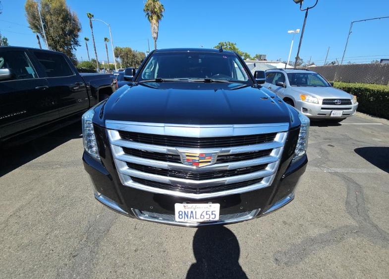 Cadillac Escalade ESV 4WD 4dr Premium Luxury 2018