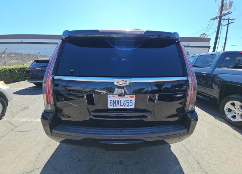 Cadillac Escalade ESV 4WD 4dr Premium Luxury 2018