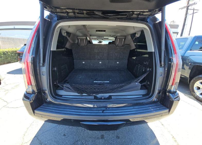 Cadillac Escalade ESV 4WD 4dr Premium Luxury 2018