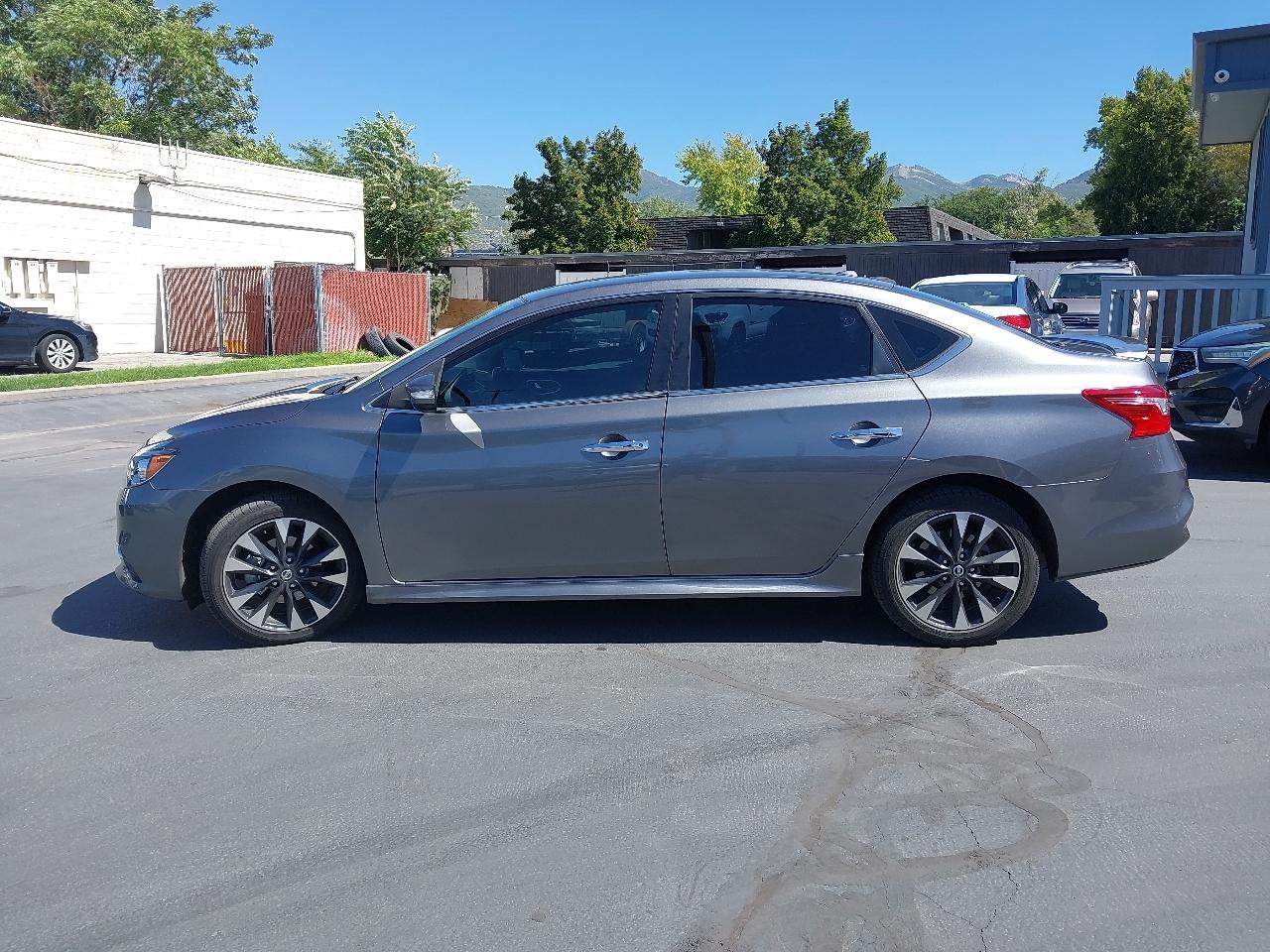 Nissan Sentra SR CVT 2019
