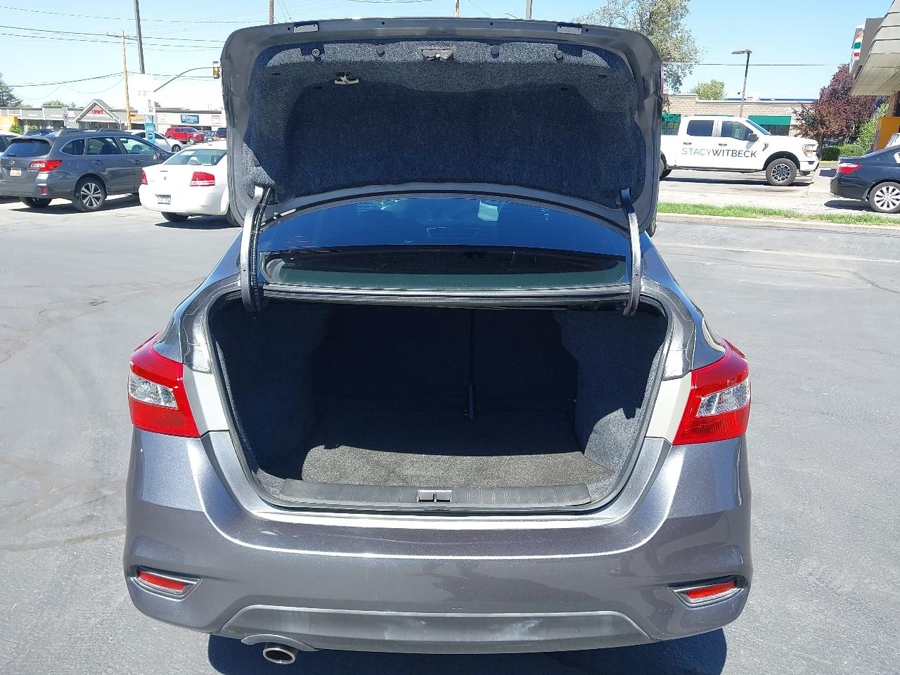 Nissan Sentra SR CVT 2019