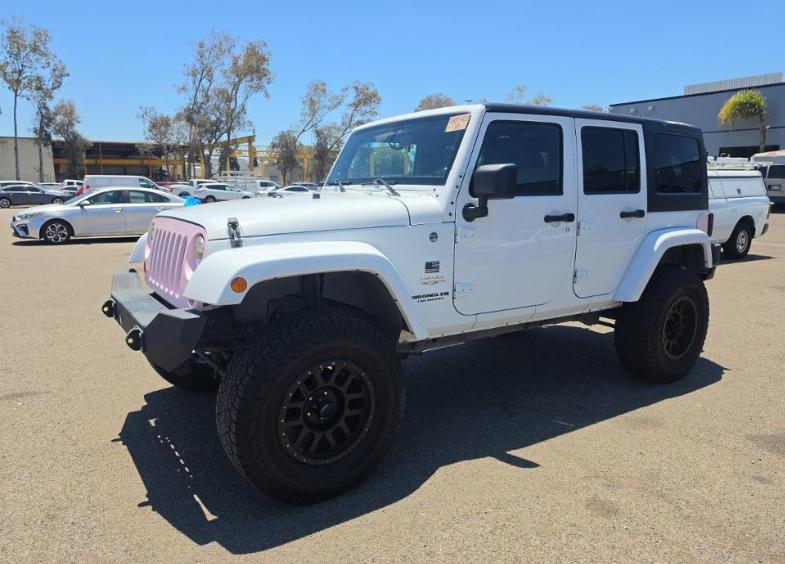 Jeep Wrangler Unlimited 4WD 4dr Sahara 2012