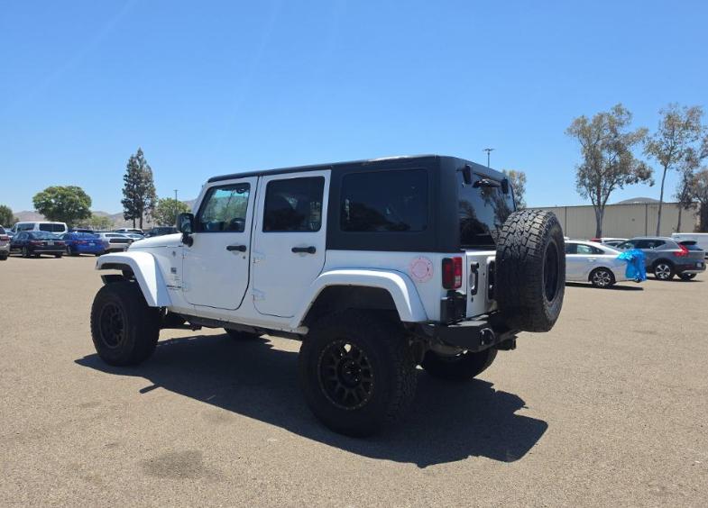 Jeep Wrangler Unlimited 4WD 4dr Sahara 2012