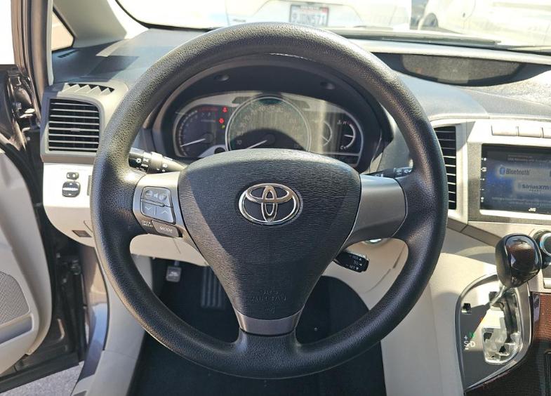 Toyota Venza 4dr Wgn V6 AWD (Natl) 2009