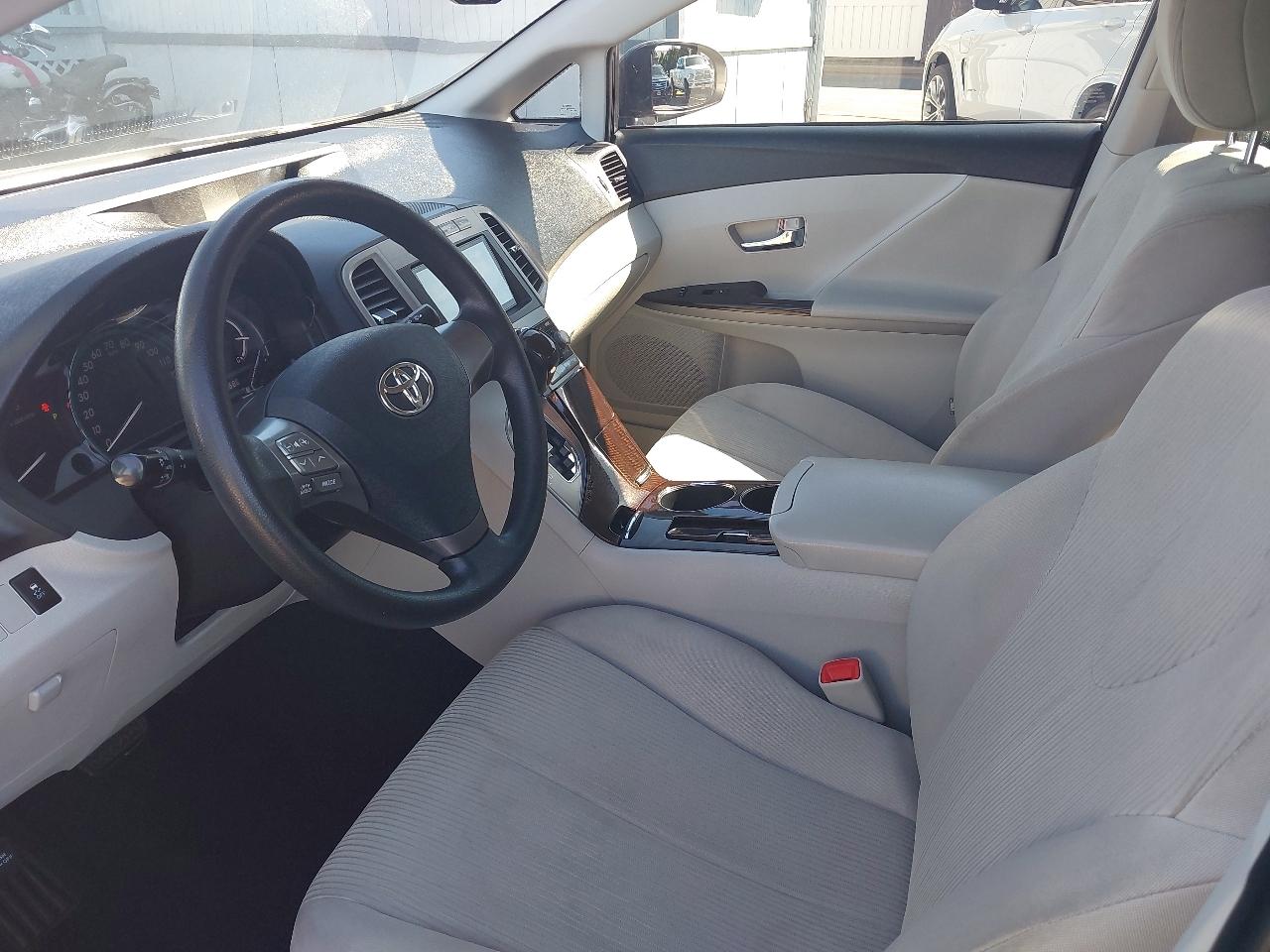 Toyota Venza 4dr Wgn V6 AWD (Natl) 2009
