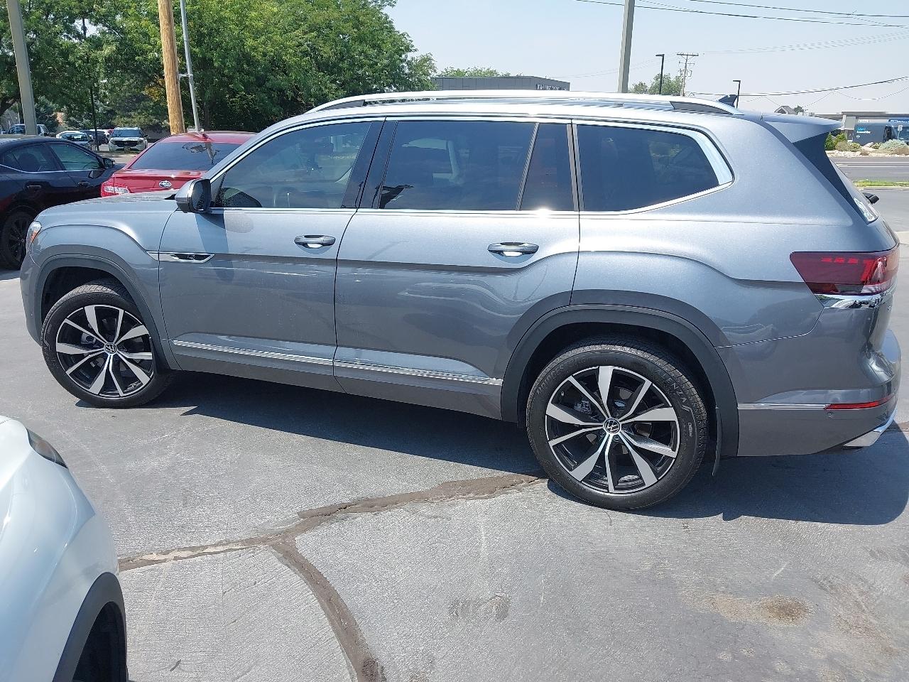 Volkswagen Atlas 2.0T SEL Premium R-Line 4MOTION 2025