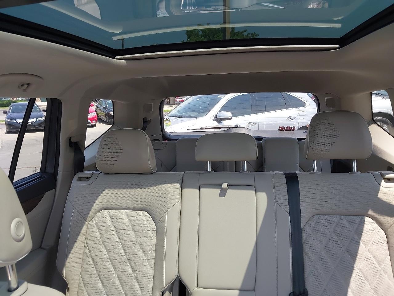 Volkswagen Atlas 2.0T SEL Premium R-Line 4MOTION 2025