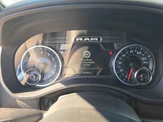 RAM 1500 Big Horn/Lone Star 4x4 Crew Cab 5'7" Box 2019