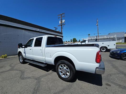 Ford Super Duty F-250 SRW 4WD Crew Cab 156" Lariat 2016