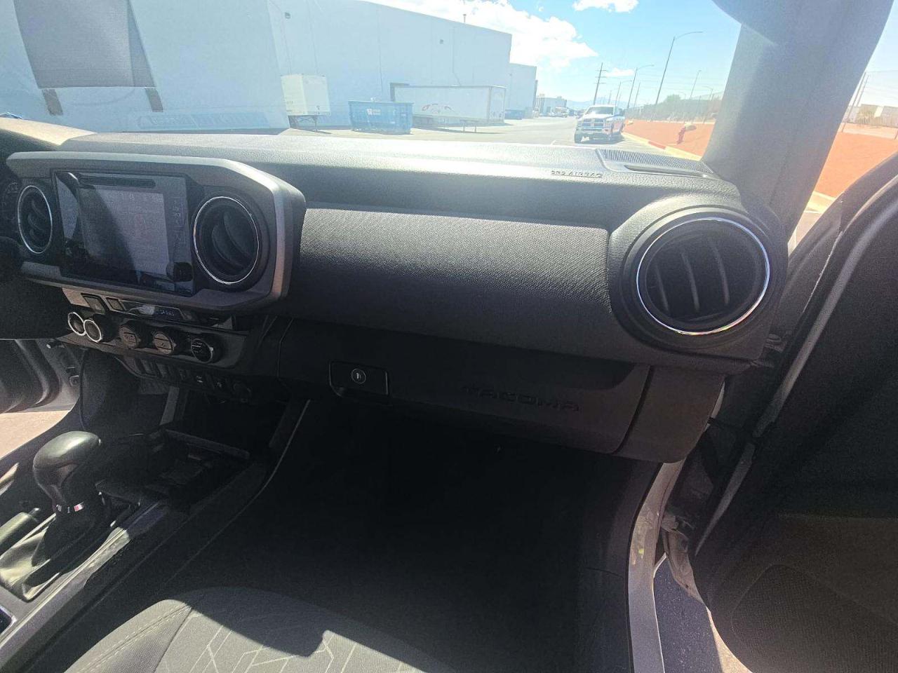 Toyota Tacoma 4WD Double Cab V6 AT TRD Off Road (Natl) 2016