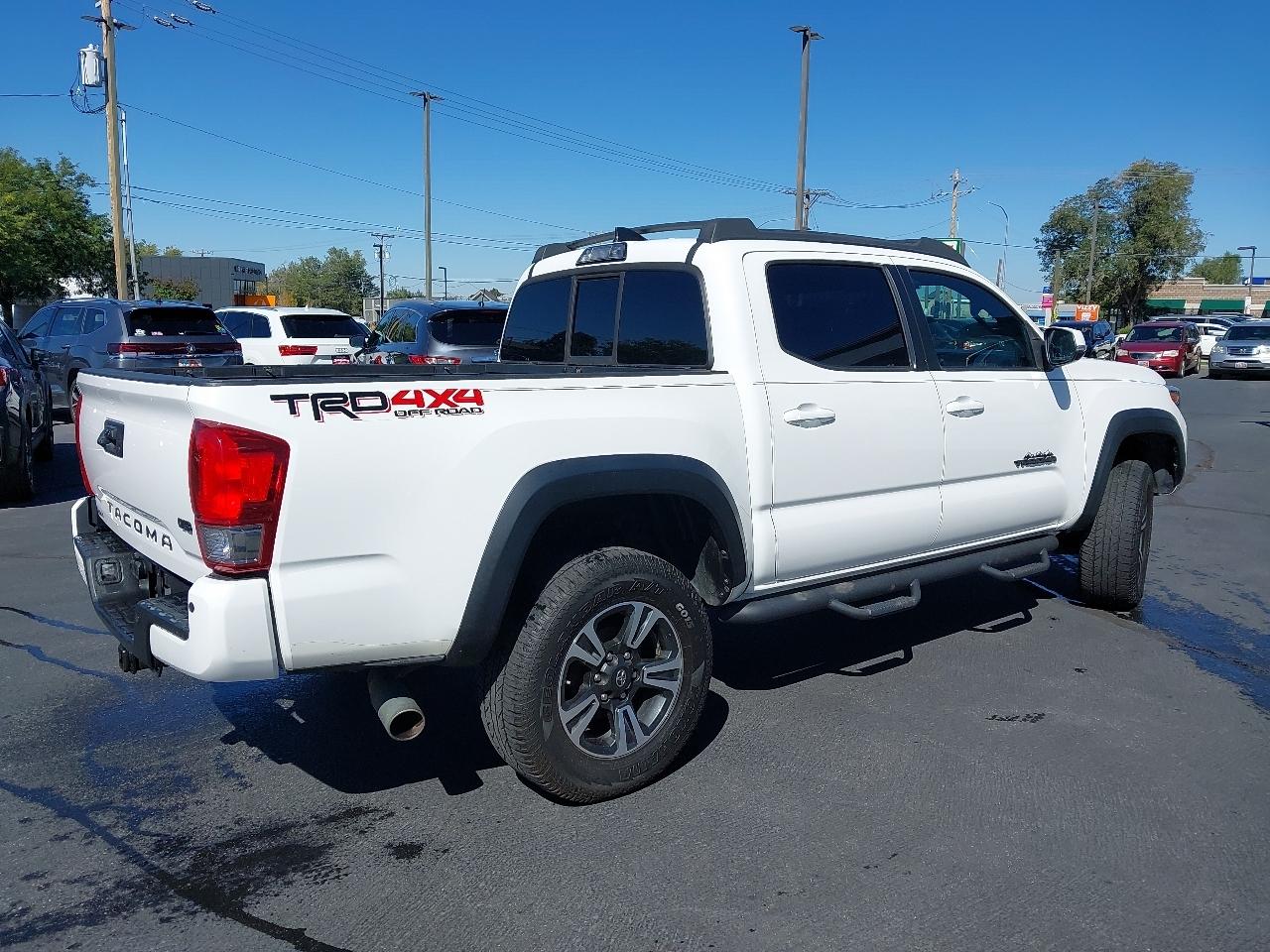 Toyota Tacoma 4WD Double Cab V6 AT TRD Off Road (Natl) 2016