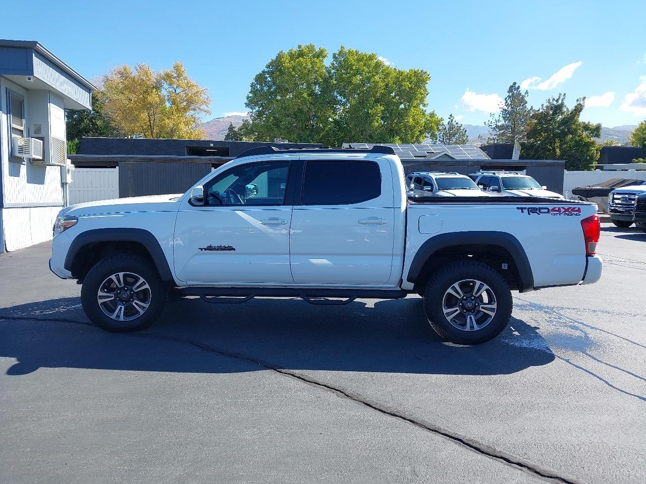Toyota Tacoma 4WD Double Cab V6 AT TRD Off Road (Natl) 2016