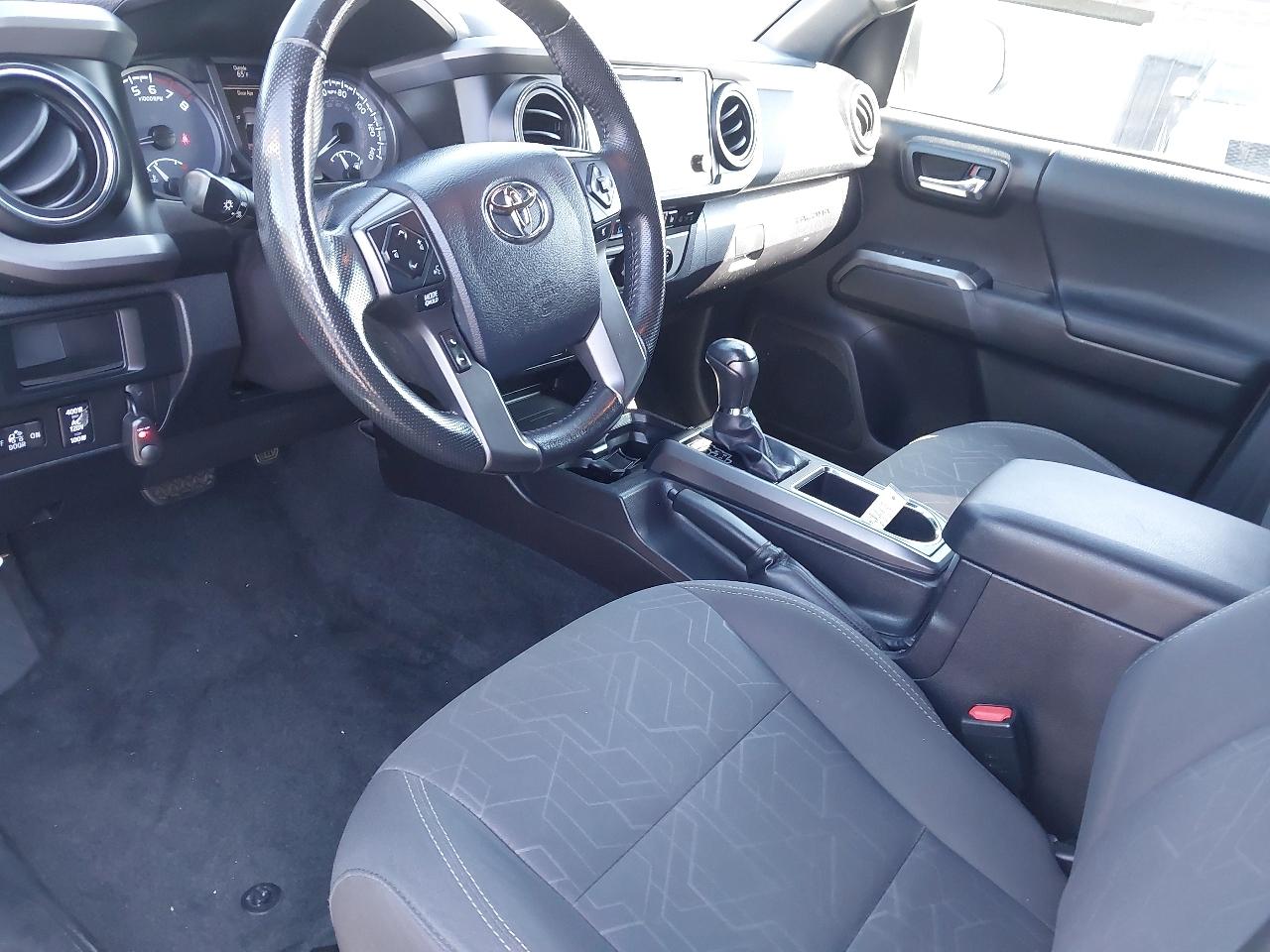 Toyota Tacoma 4WD Double Cab V6 AT TRD Off Road (Natl) 2016