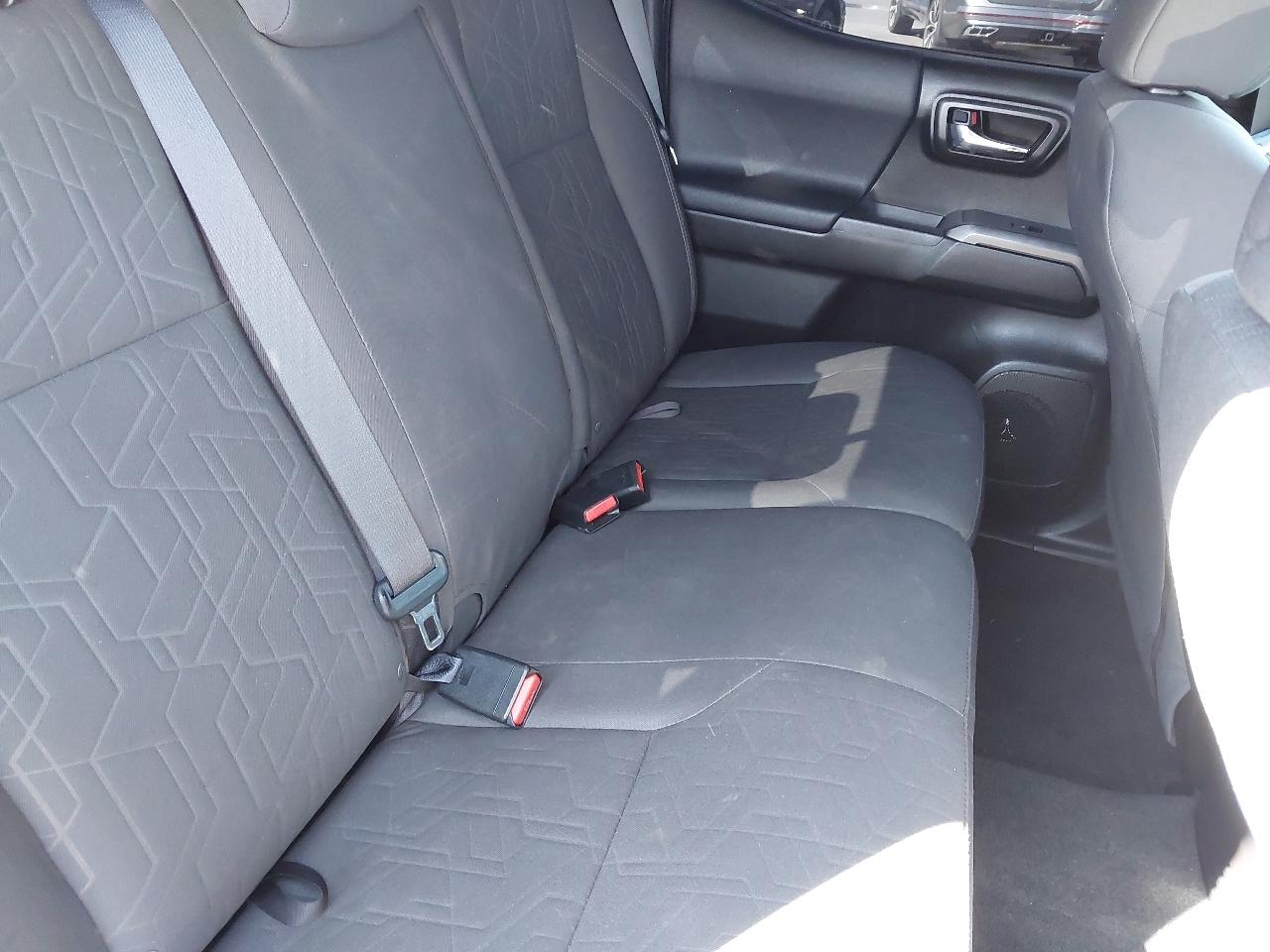 Toyota Tacoma 4WD Double Cab V6 AT TRD Off Road (Natl) 2016