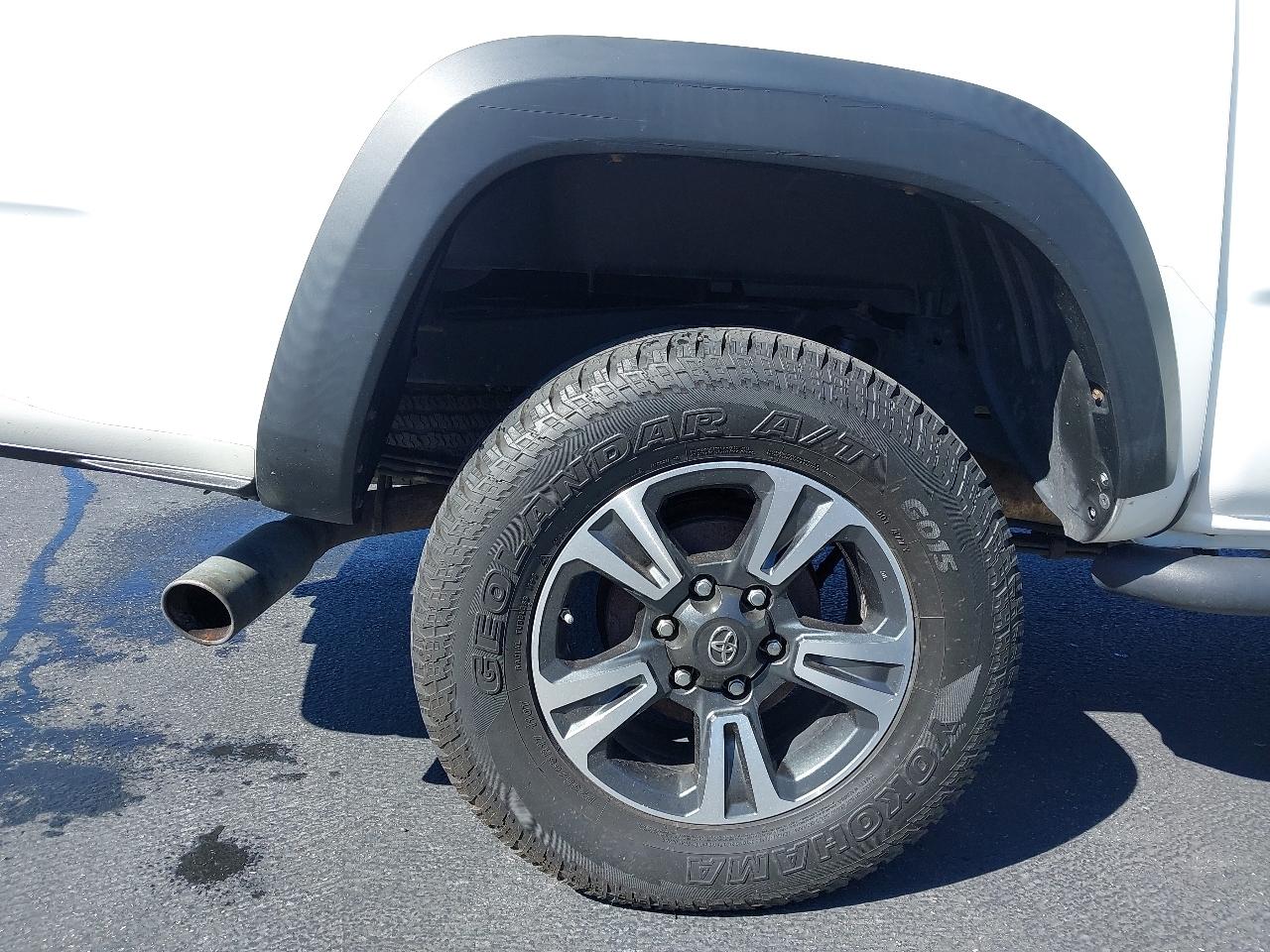 Toyota Tacoma 4WD Double Cab V6 AT TRD Off Road (Natl) 2016