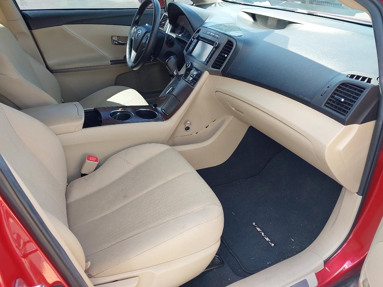 Toyota Venza 4dr Wgn I4 FWD XLE (Natl) 2013