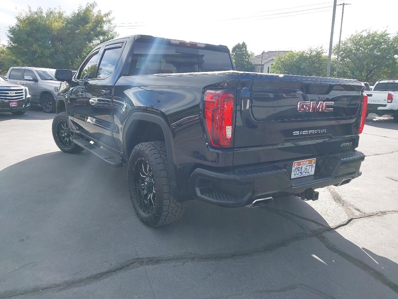 GMC Sierra 1500 4WD Crew Cab 147" AT4 2019