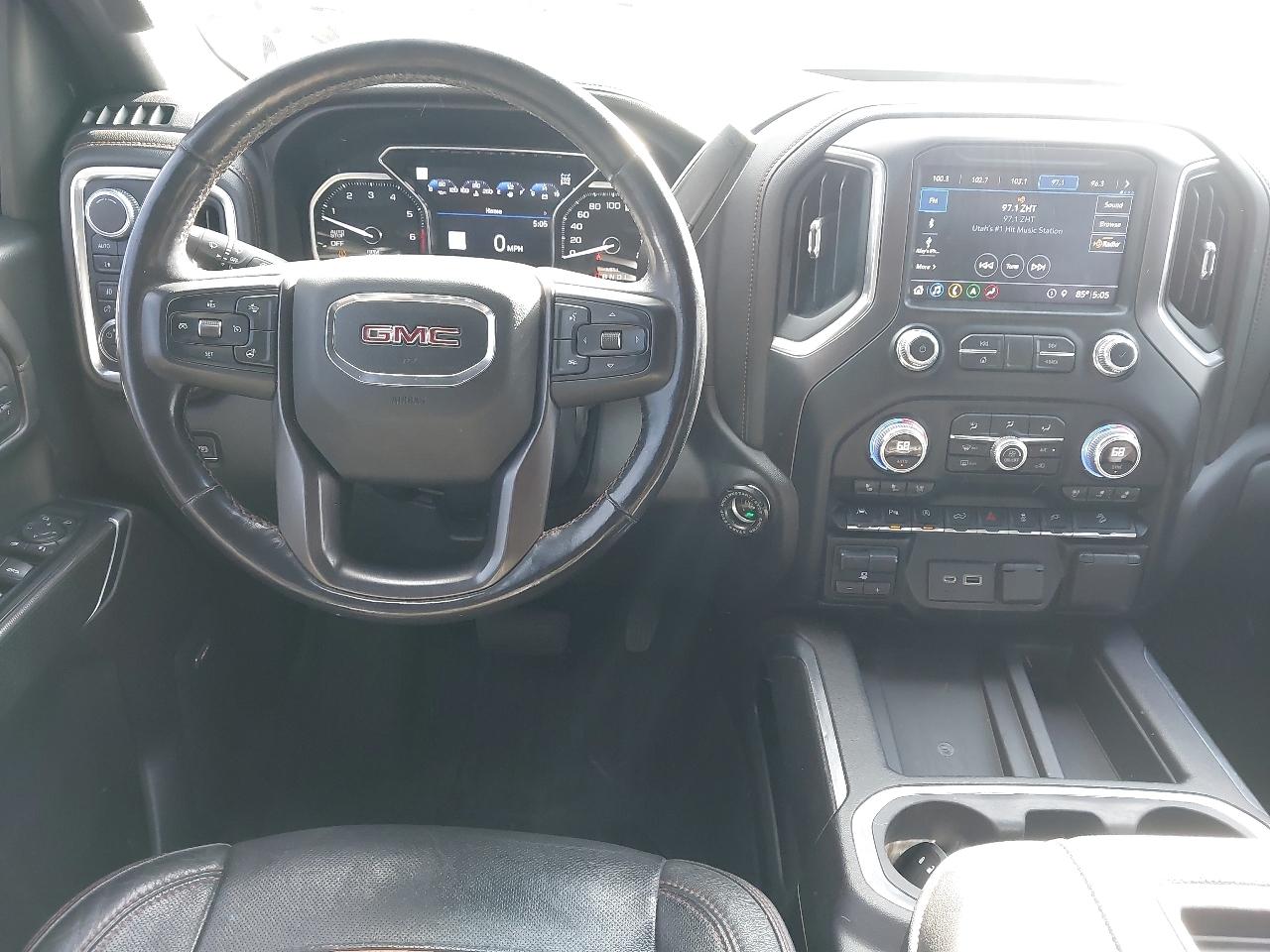 GMC Sierra 1500 4WD Crew Cab 147" AT4 2019