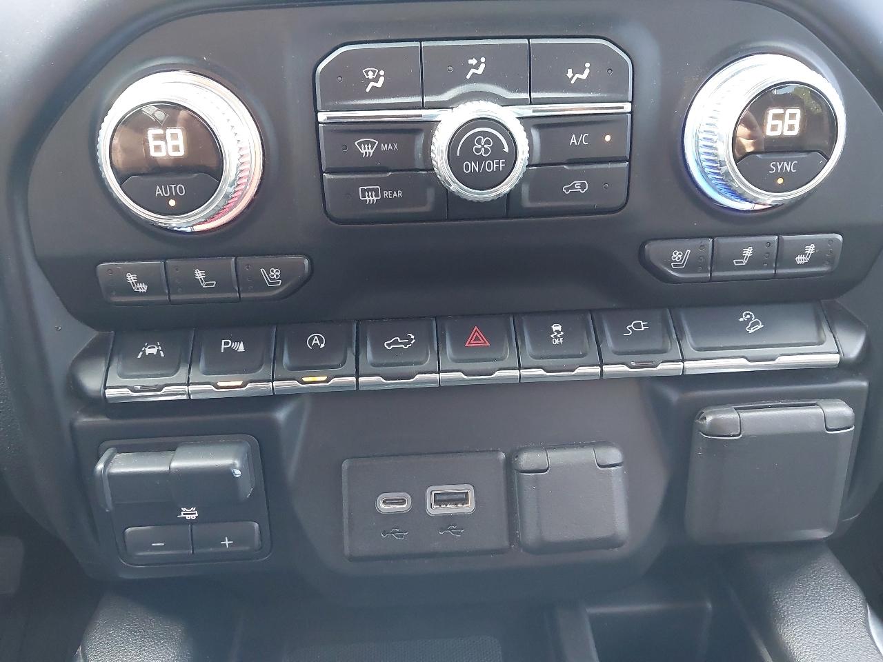GMC Sierra 1500 4WD Crew Cab 147" AT4 2019