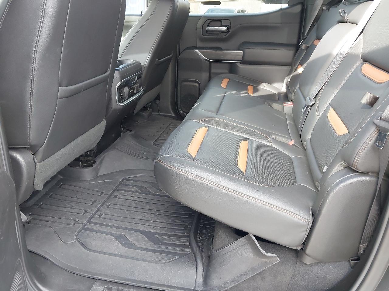 GMC Sierra 1500 4WD Crew Cab 147" AT4 2019