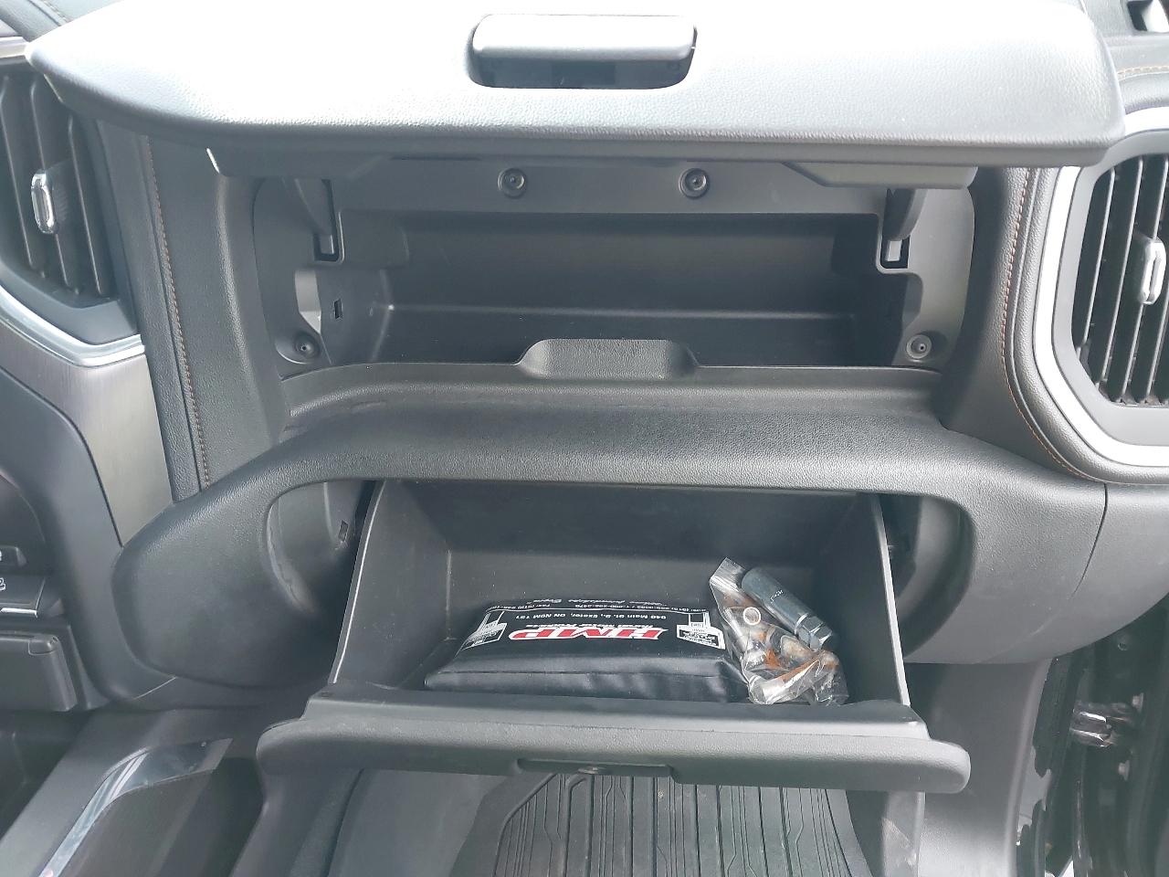 GMC Sierra 1500 4WD Crew Cab 147" AT4 2019