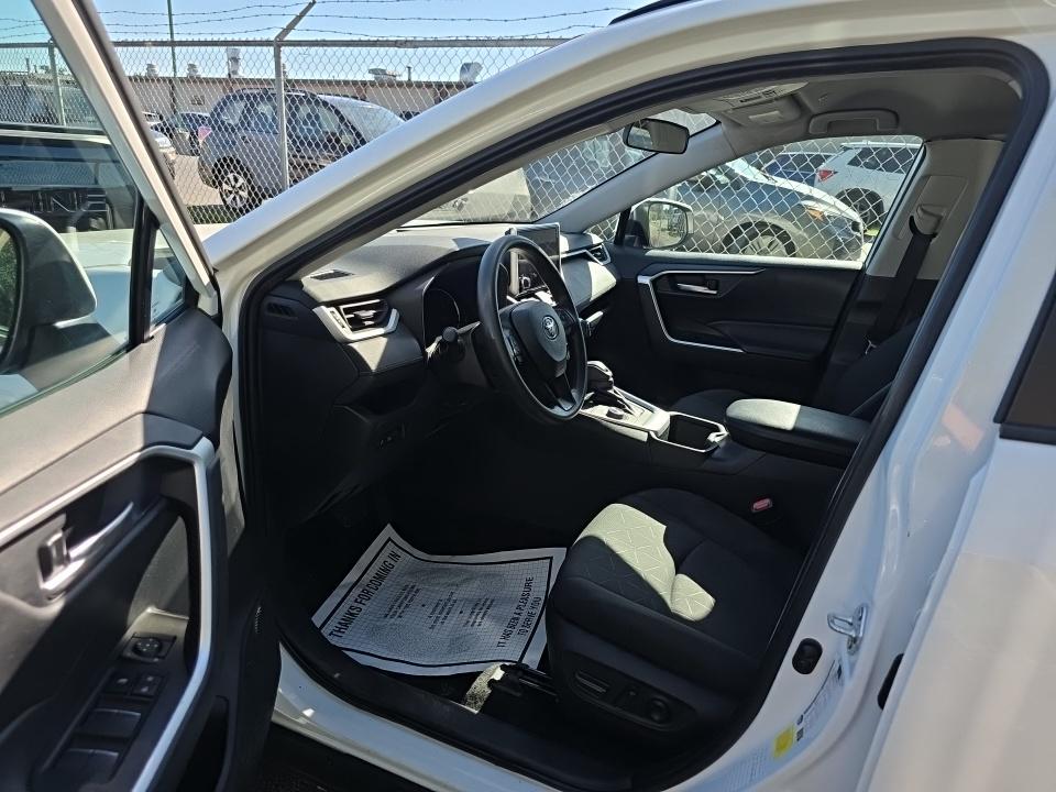 Toyota RAV4 Hybrid XLE AWD (Natl) 2024