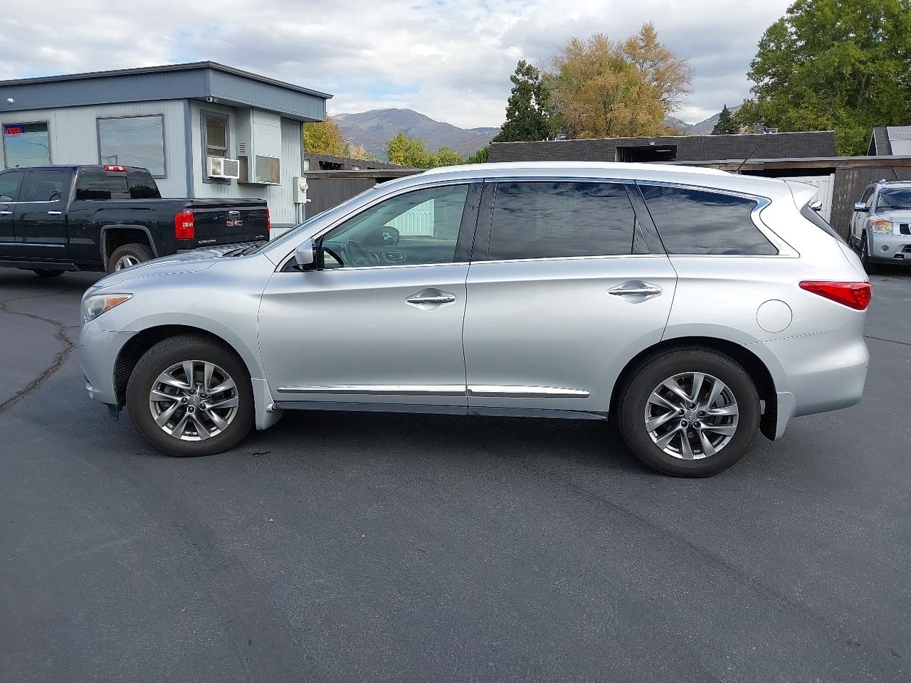 Infiniti JX35 AWD 4dr 2013