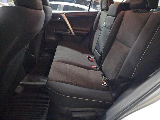 Toyota RAV4 Hybrid XLE AWD (Natl) 2017