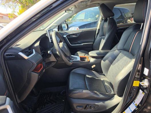 Toyota RAV4 Adventure AWD (Natl) 2019