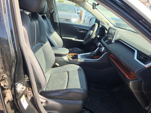Toyota RAV4 Adventure AWD (Natl) 2019