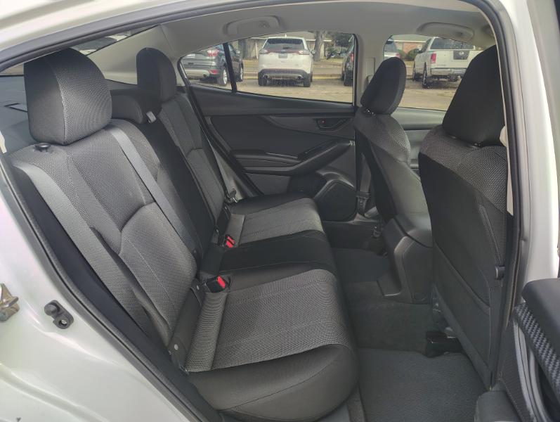 Subaru Impreza 2.0i Premium CVT 4-Door 2017