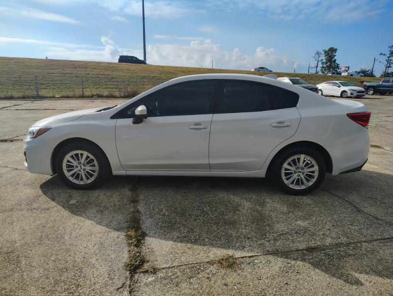 Subaru Impreza 2.0i Premium CVT 4-Door 2017