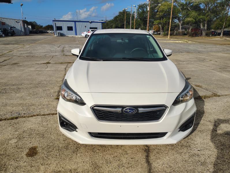 Subaru Impreza 2.0i Premium CVT 4-Door 2017