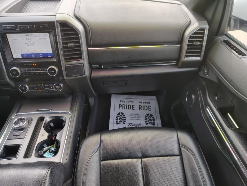 Ford Expedition XLT 2021