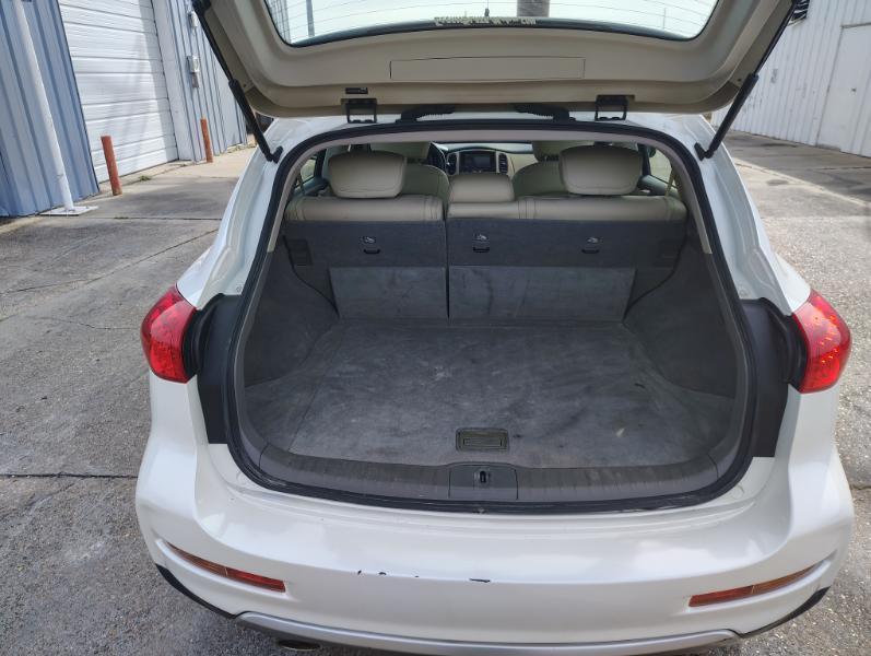 Infiniti QX50 Base RWD 2017