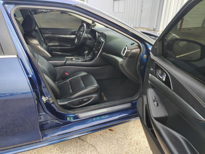 Nissan Maxima 3.5 SV 2020