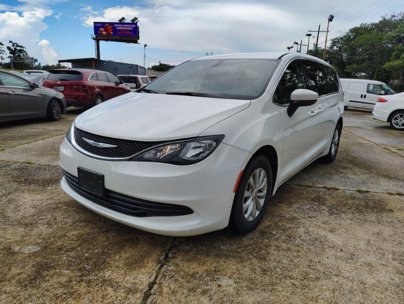 Chrysler Pacifica LX 2019