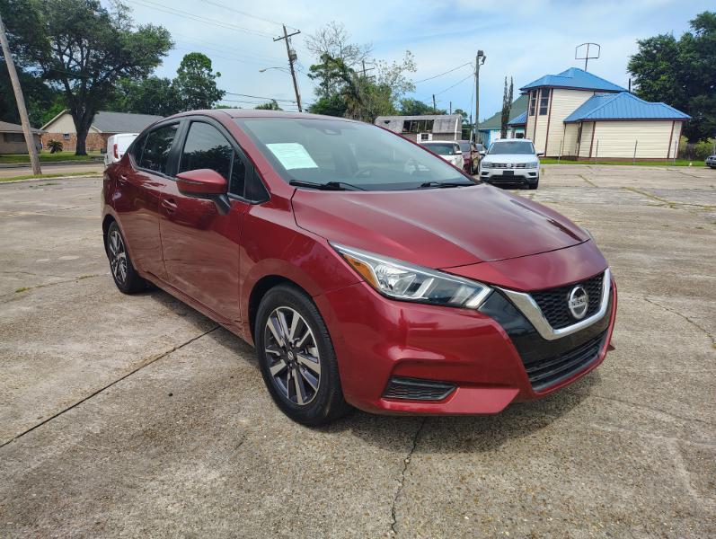 Nissan Versa SV 2021