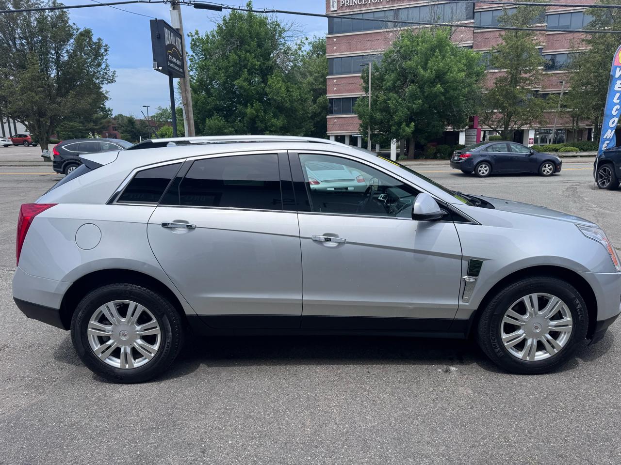Cadillac SRX Luxury Collection AWD 2011