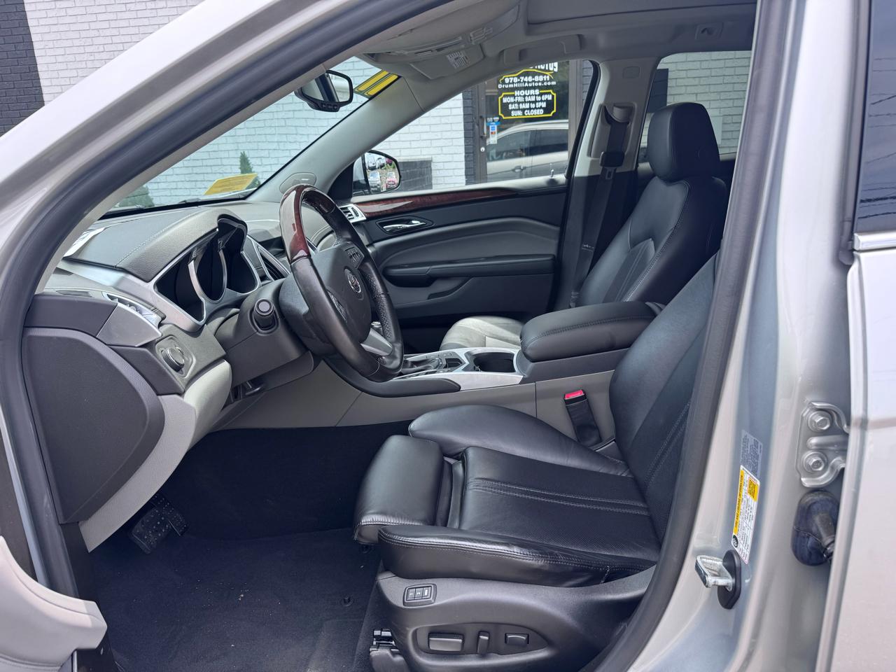 Cadillac SRX Luxury Collection AWD 2011