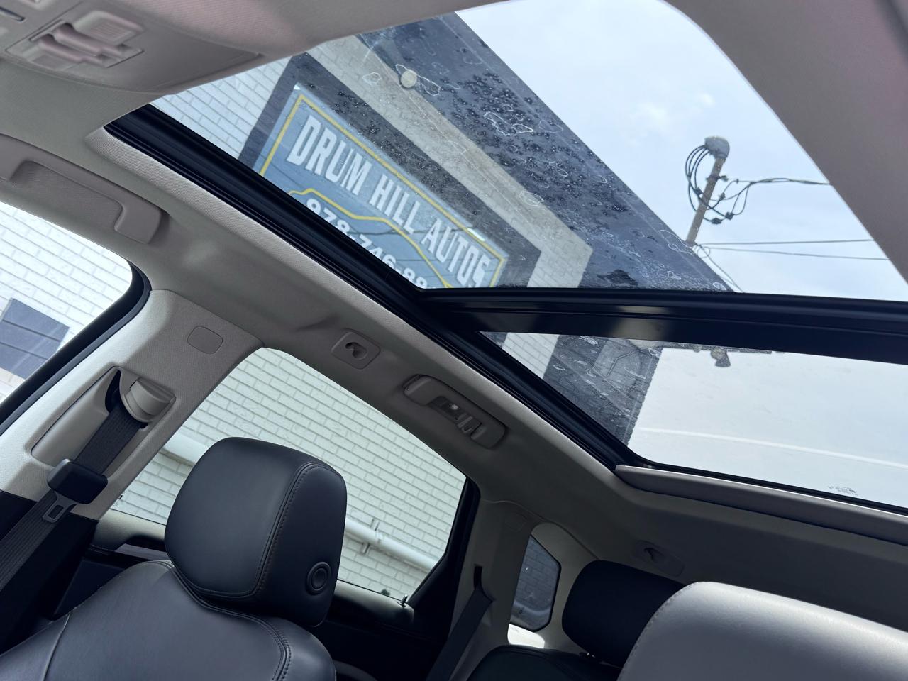 Cadillac SRX Luxury Collection AWD 2011