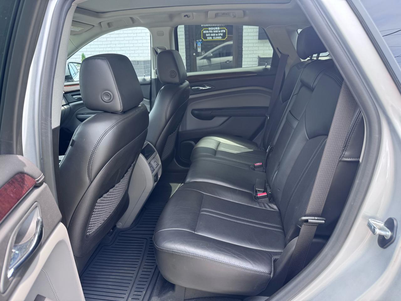 Cadillac SRX Luxury Collection AWD 2011